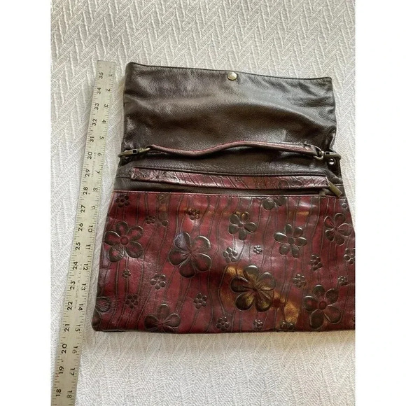 Made In Canada Leather  Flower Daisy Embossed Purse Burgundy Brown Boho Hippie - Picture 16 of 16